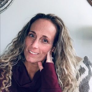 Meet your Posher, Jeanean